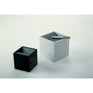  “CUBE” ASHTRAY 